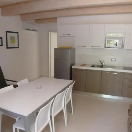 New And Bright Ground-floor Flat Near The Sea