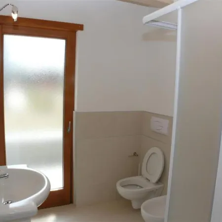 New And Bright Ground-floor Flat Near The Sea Apartment