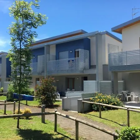 New And Bright Ground-floor Flat Near The Sea
